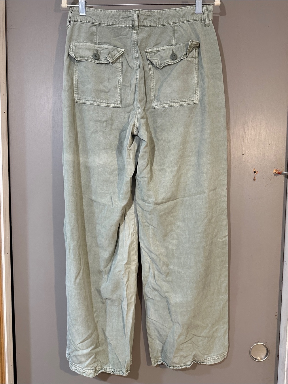 American Eagle Olive Green Utility Cargo Pants Women’s Size 8 Straight 28 Inseam - Picture 6 of 8